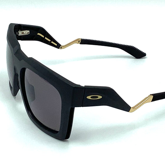 Occhiale da sole Oakley  ENIGMA INK  O9485  01